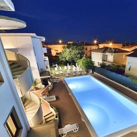 Residence Marina Di Cecina Marina di Cecina Exterior foto