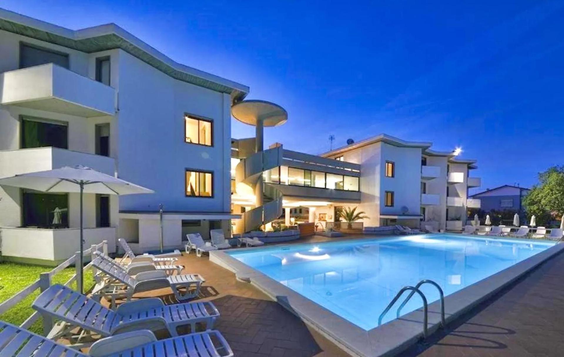 Residence Marina Di Cecina Marina di Cecina Exterior foto