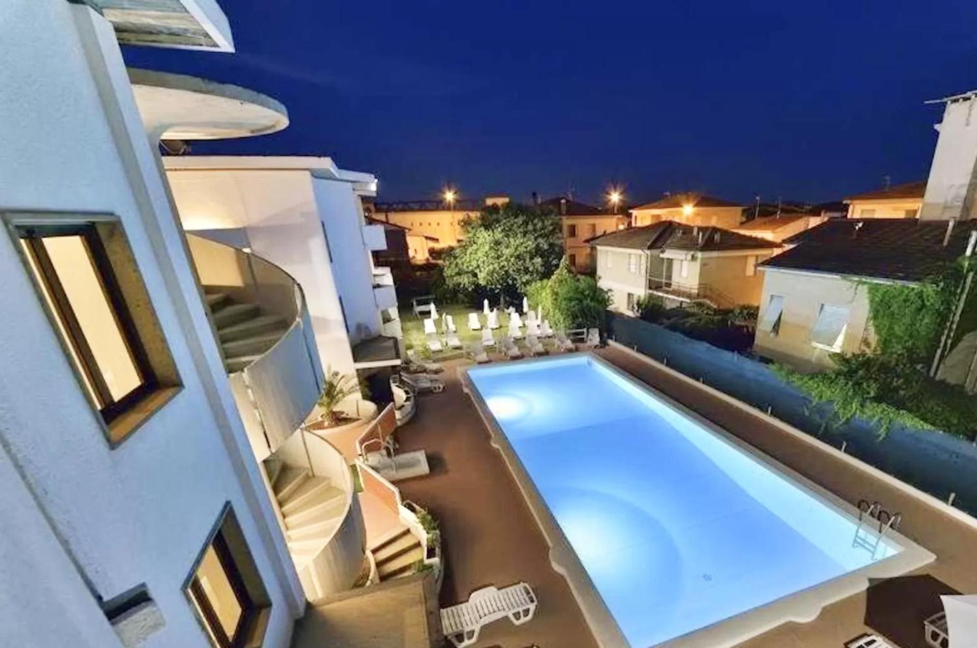 Residence Marina Di Cecina Marina di Cecina Exterior foto